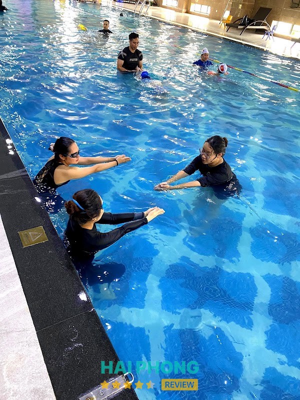 Bể Bơi Bốn Mùa Aqua Dreams Hồng Bàng