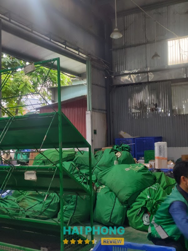 Suất ăn công nghiệp Hải Phòng - khu bếp và suất ăn