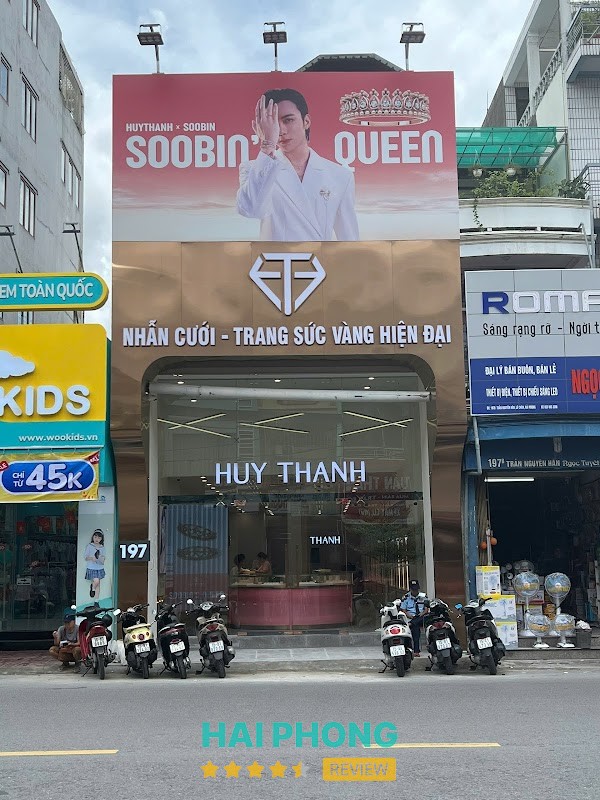 Mẫu nhẫn tại Huy Thanh Jewelry Trần Nguyên Hãn