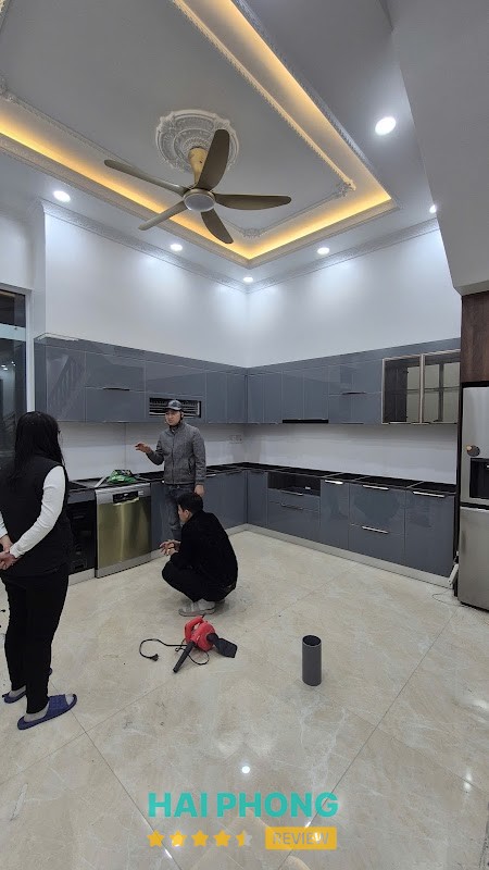 Monica - tủ bếp inox cánh kính tại Hải Phòng