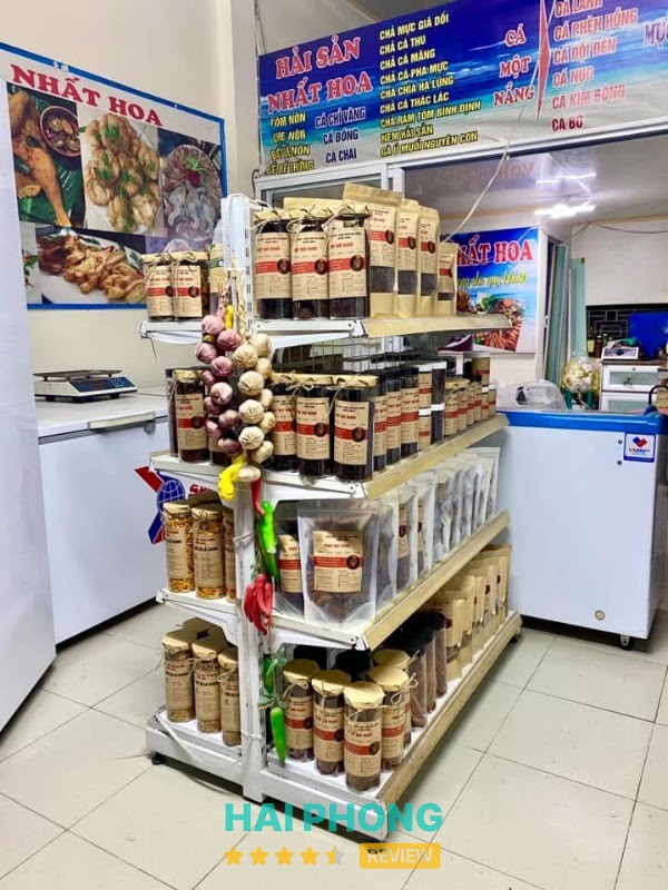 Nhất Hoa - địa điểm mua đặc sản làm quà ở Hải Phòng