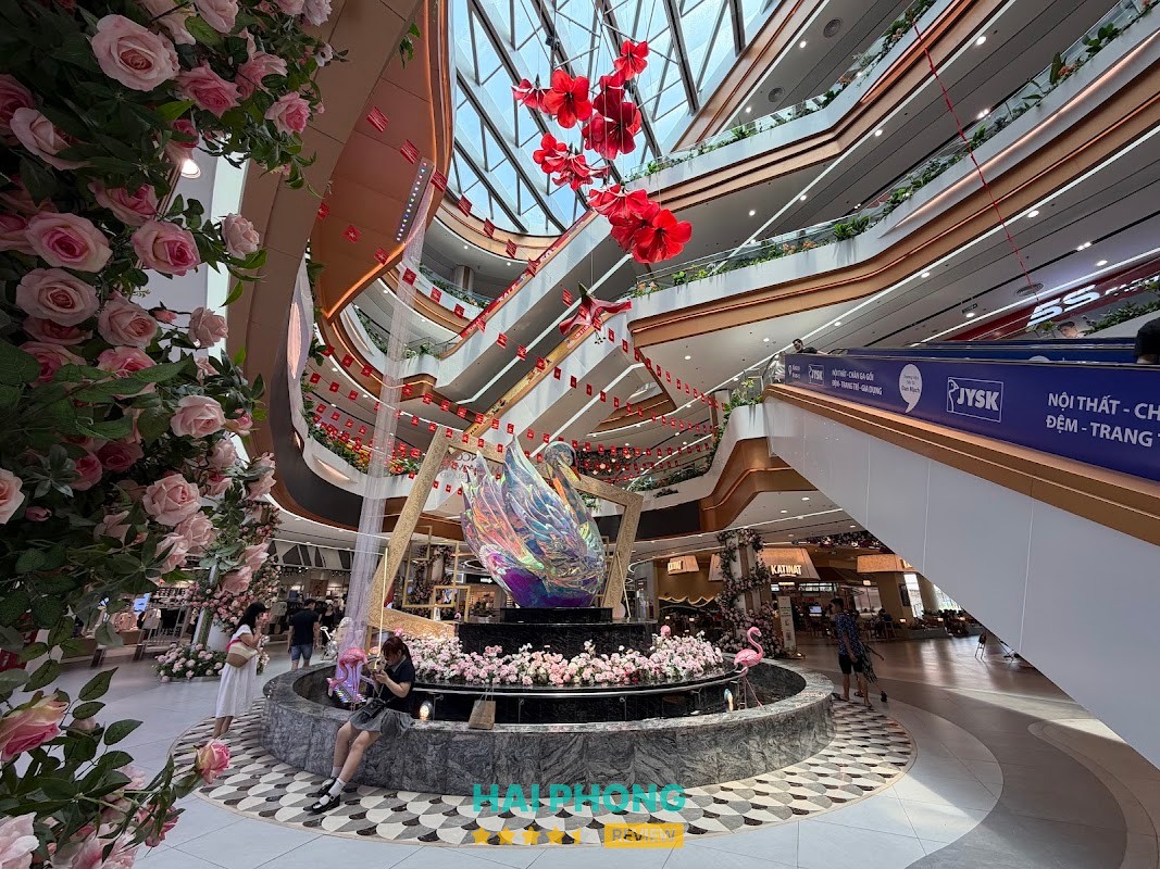 Vincom Mega Mall Royal Island – hình ảnh 3