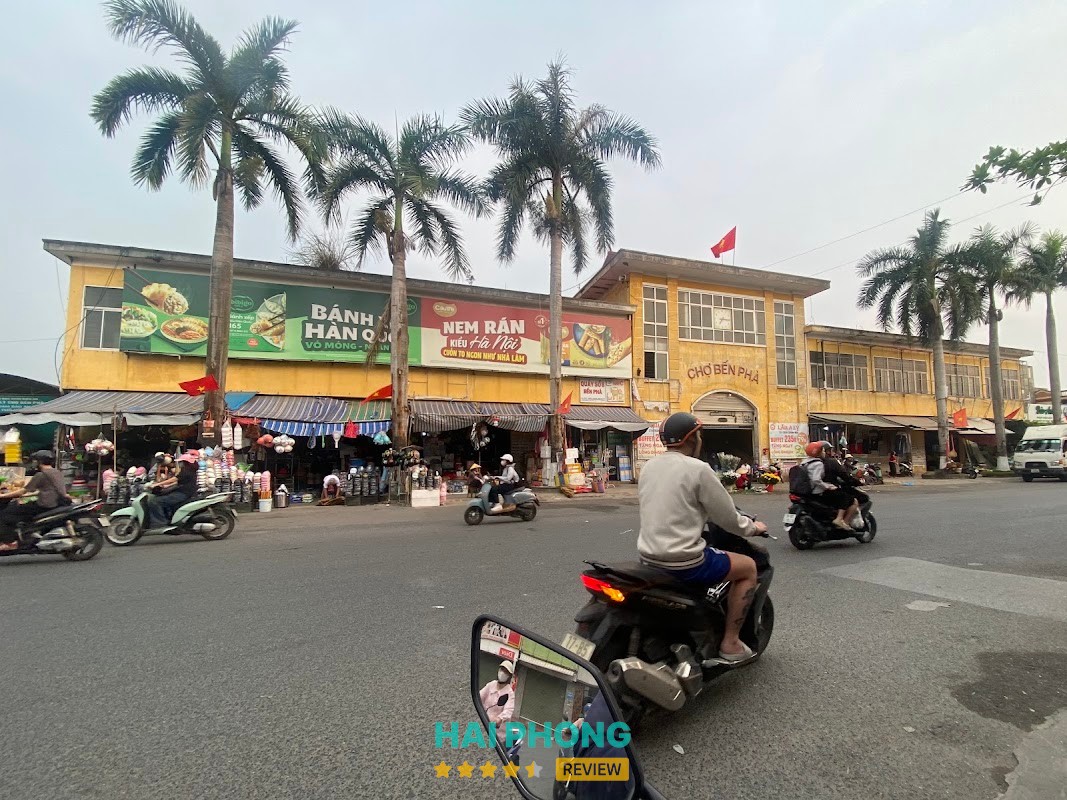 Chợ Bến Phà Kiến An