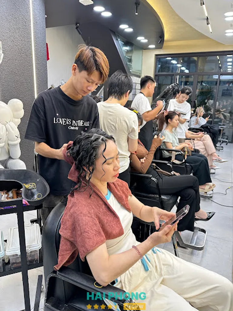 Dong Hair Salon: Căn B1-06 Hoàng Huy Mall, P. Lê Chân