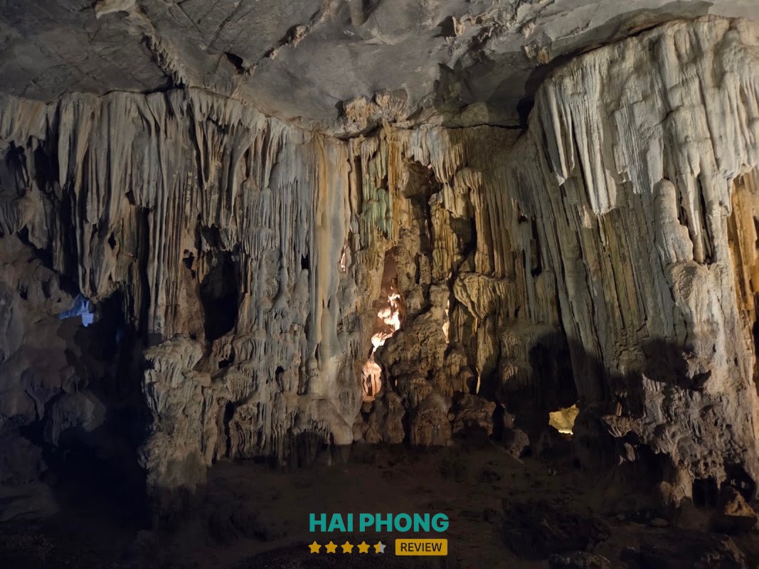 Động Thiên Long Cát Hải