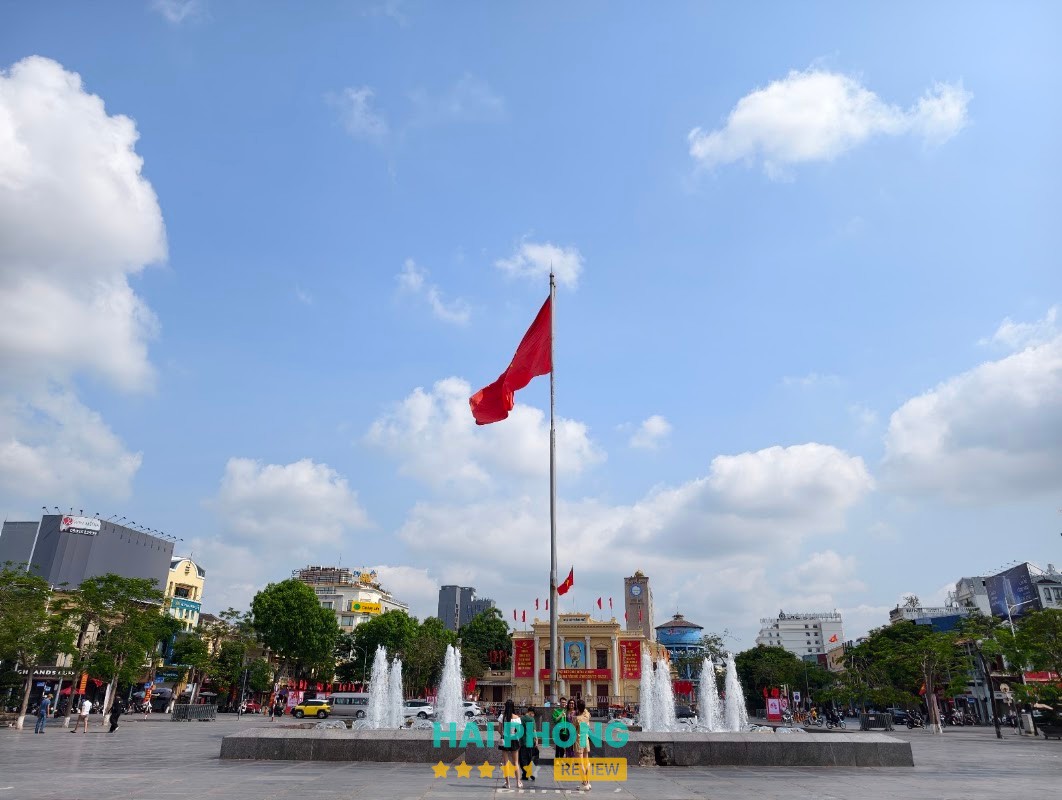 Đài phun nước Quảng trường Trung tâm thành phố – hình ảnh 2