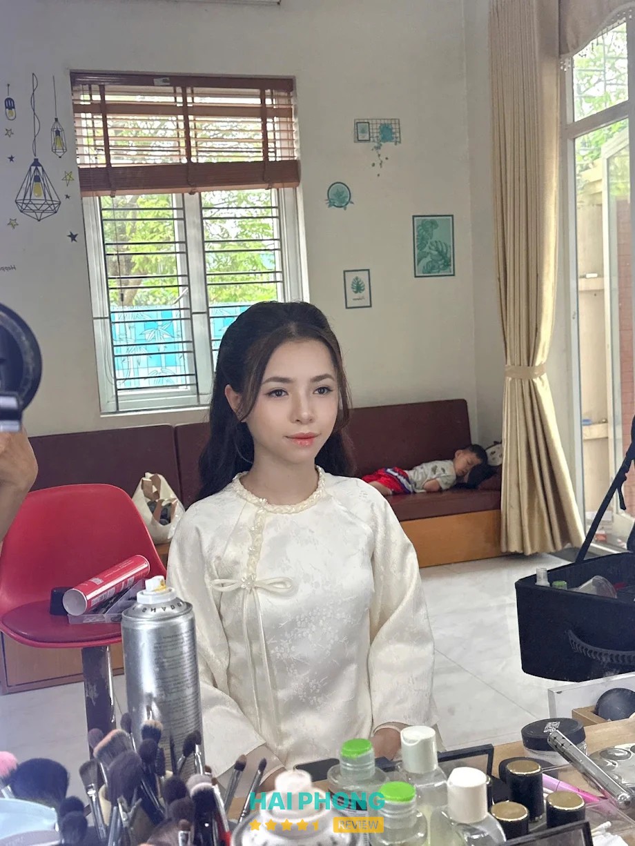 Layout trang điểm tự nhiên tại Makeup Ngọc Cun