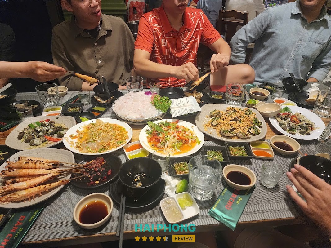 Bia Dân Chủ Hồng Bàng