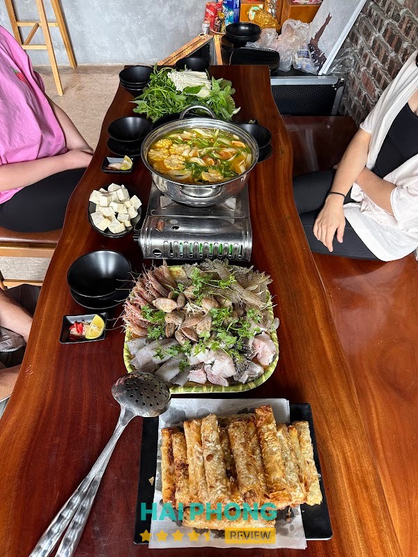 Quiri Pub Cocktail & Restaurant – hình ảnh 2