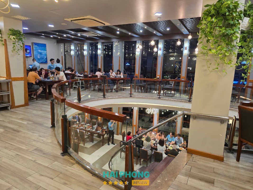 Nhà hàng hải sản Talata Hồng Bàng