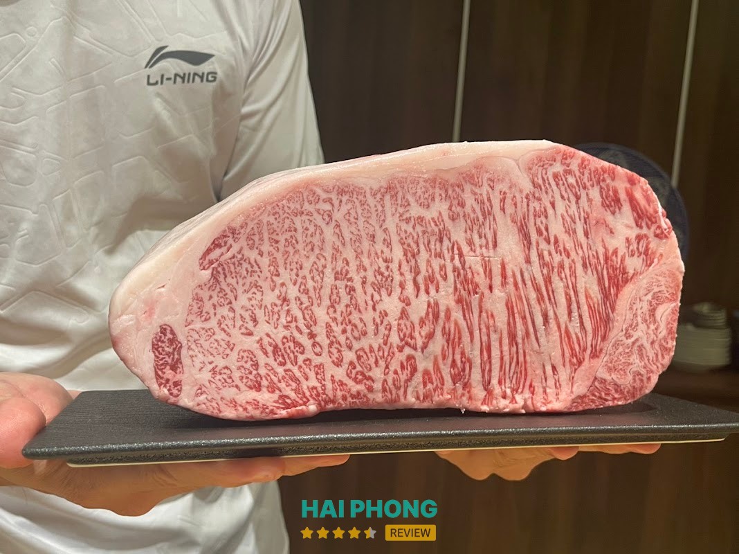Không gian dùng bữa tại EN Sushi Tam Bạc
