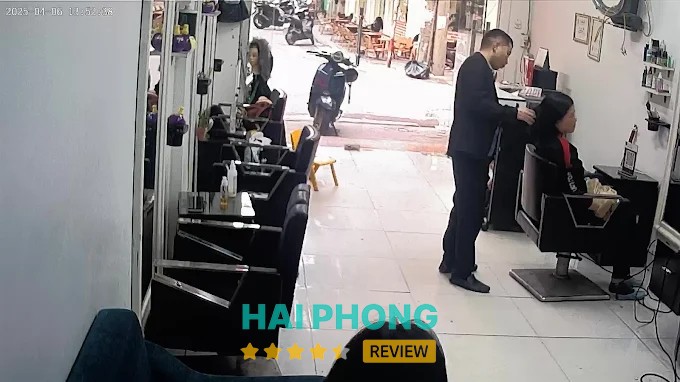 Không gian bên trong Hà Trần Hair Salon