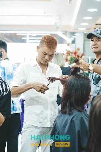 Dịch vụ làm tóc tại Hoài Super Hair