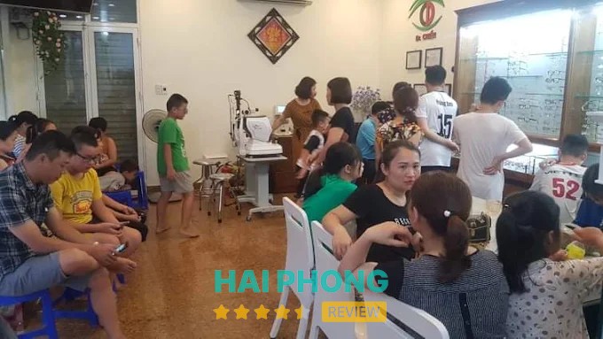 Không gian Phòng khám mắt Bác sĩ Chiến