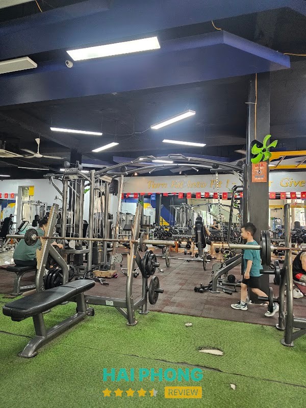Khu vực tập Yoga tại Vinh Quang Center