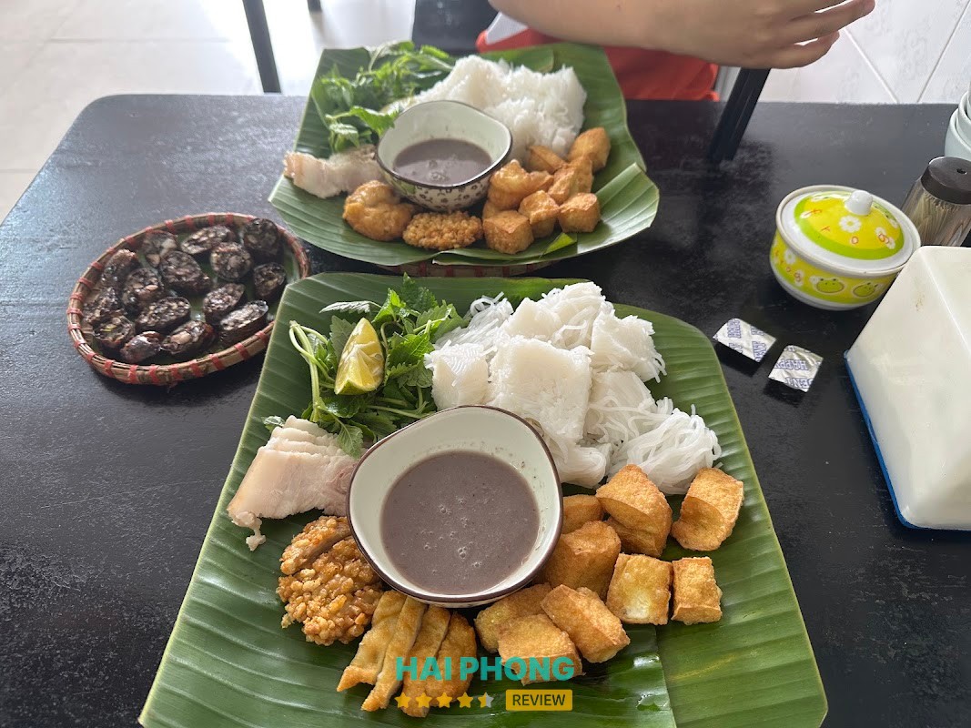 Quán Bún Đậu Hồng Bàng