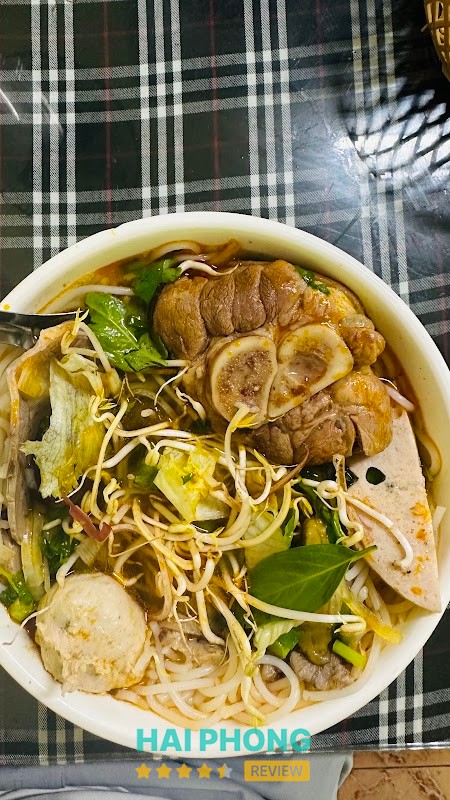Bún Bò Huế - Quang Trung Quán Ngô Quyền