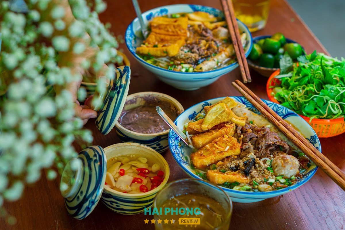Bún Riêu Tóp Mỡ Mọc Giòn Cô Hương Béo hình ảnh 2