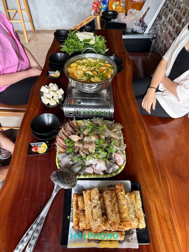Quiri Pub Cocktail Restaurant hình ảnh thực tế 3