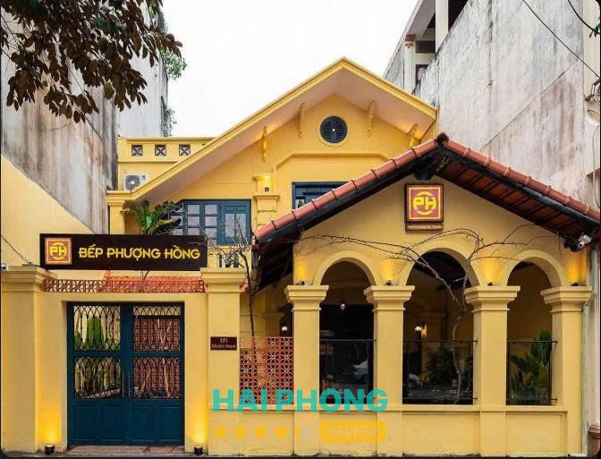 Không gian ẩm thực Bếp Phượng Hồng