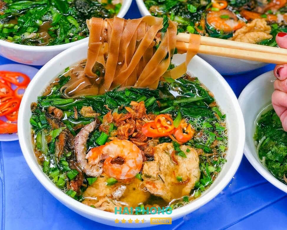 Bánh đa cua cô Quỳnh tại Tràng Duệ, An Dương
