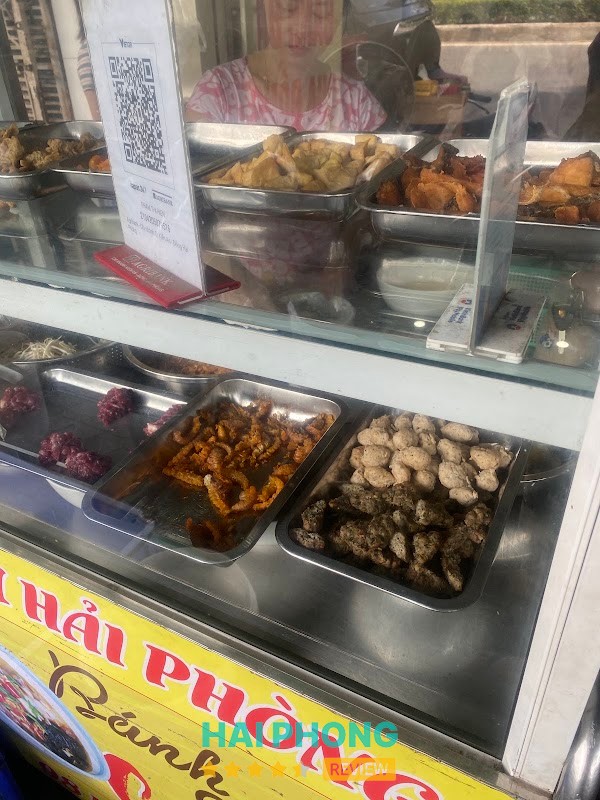 Không gian Bánh đa cua 98 Lê Duẩn