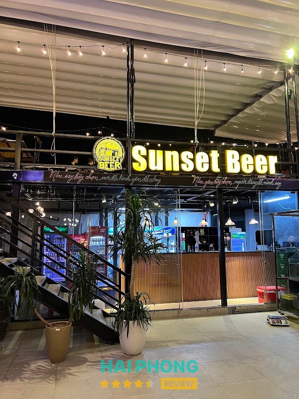 Không gian Sunset Beer tại Hồng Bàng
