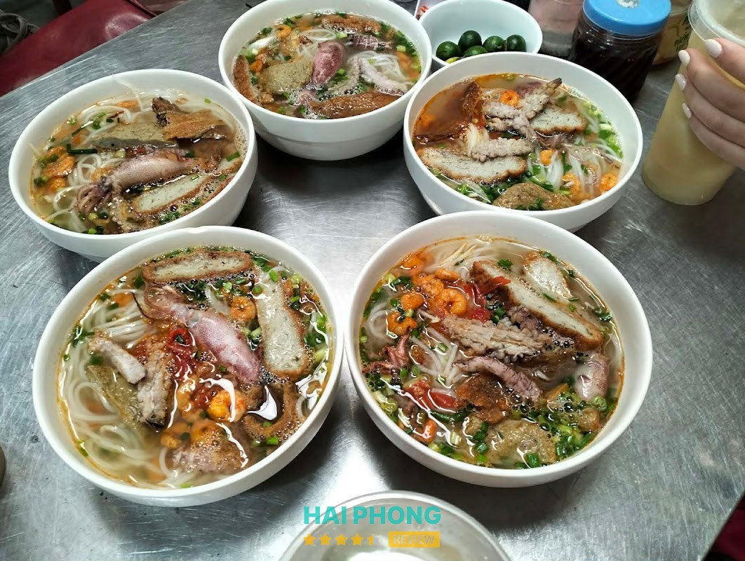 Sinh Quán - Bún Hải Sản / Bánh Đa Cua Cát Hải