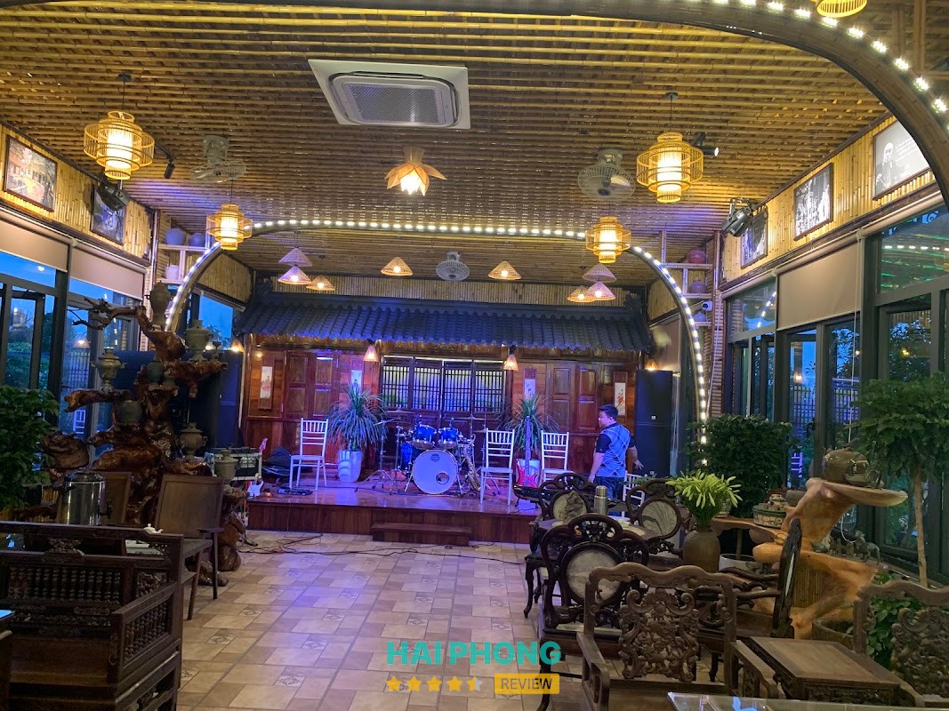 Cafe Vườn Nét Xưa - hồ cá Koi