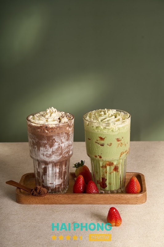 The KoI Coffee - hồ cá