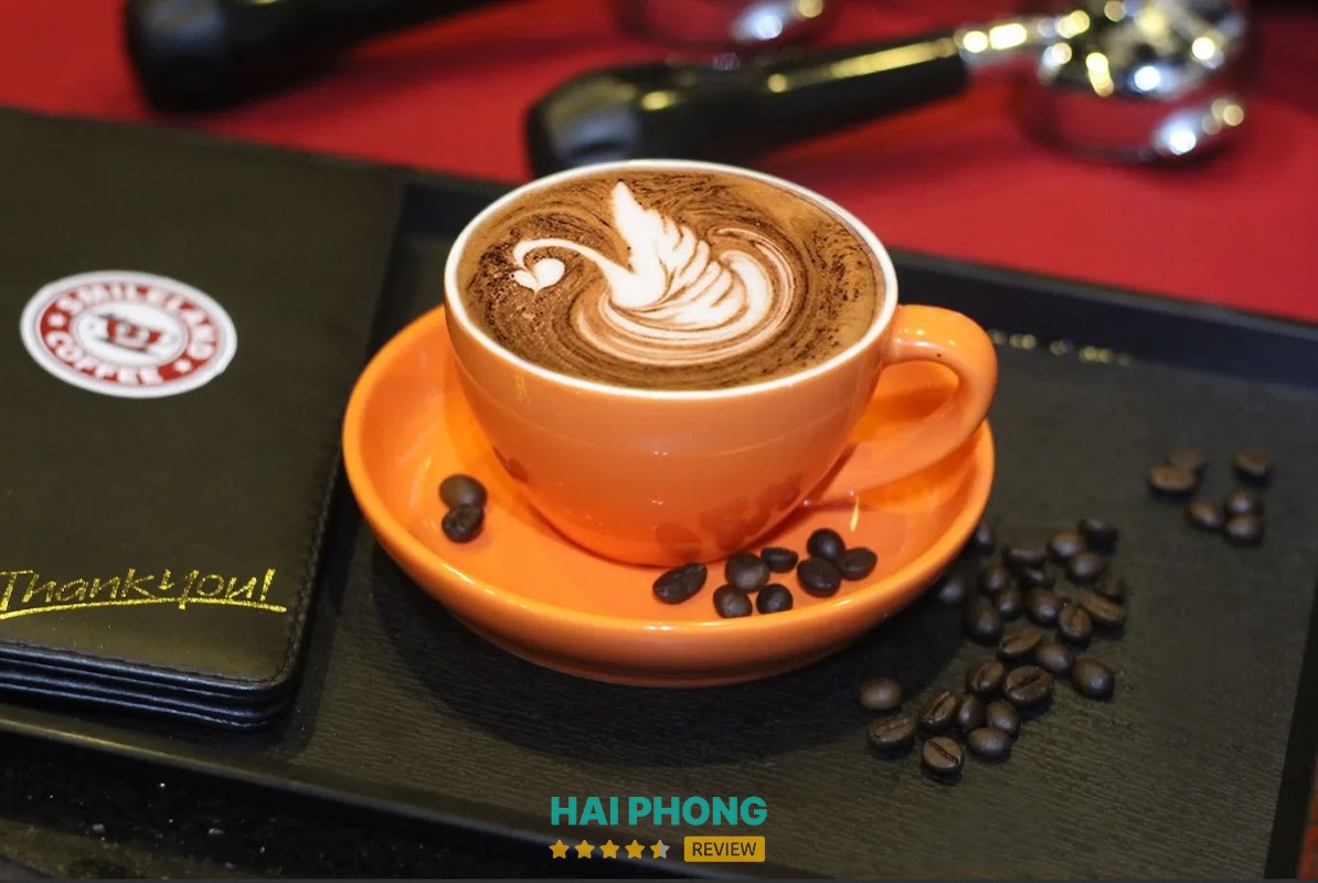 Khu vực ngồi tại SMILELAND COFFEE