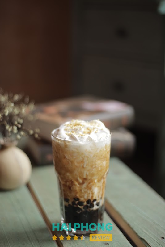 Moonlight Coffee - quán cà phê mèo