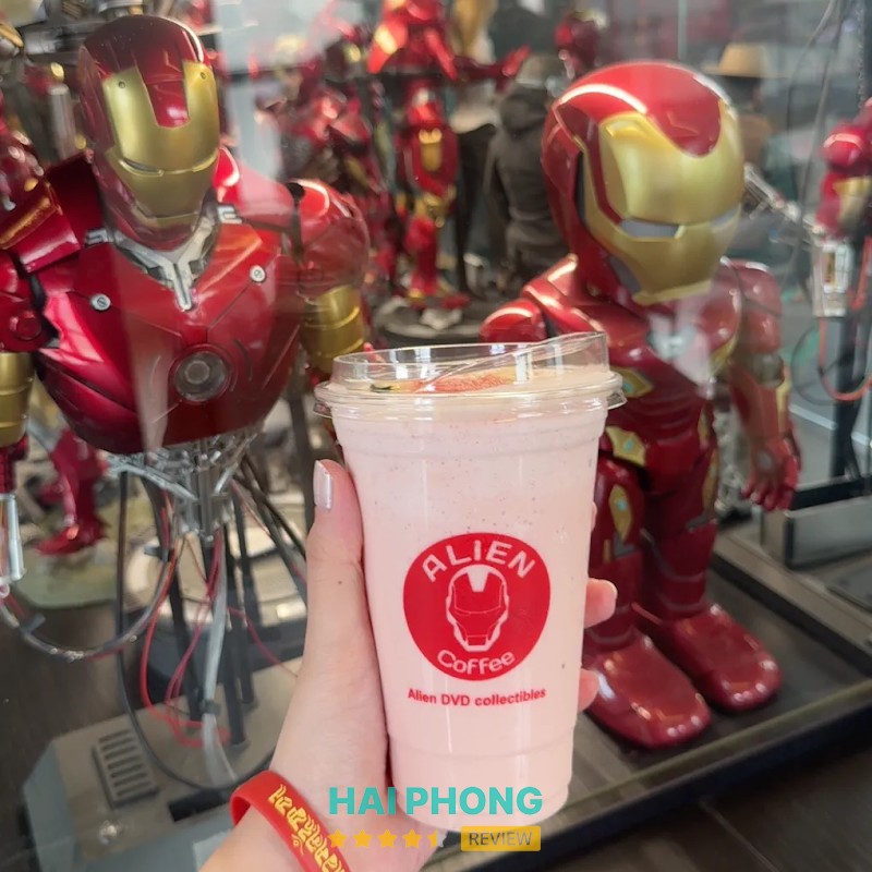 Alien Coffee - quán cà phê mô hình
