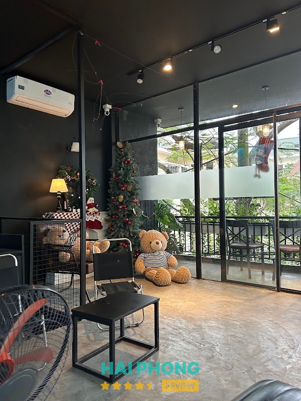 Monochrome Coffee - cà phê tại Phan Chu Trinh
