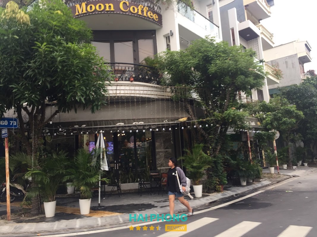 Moon coffee Lê Thanh Nghị