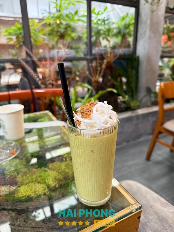 Không gian xanh tại VIVARIA COFFEE