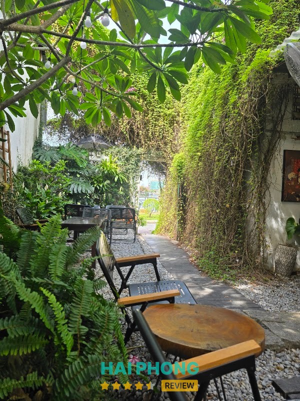 Không gian Tree house coffee bên hồ An Biên