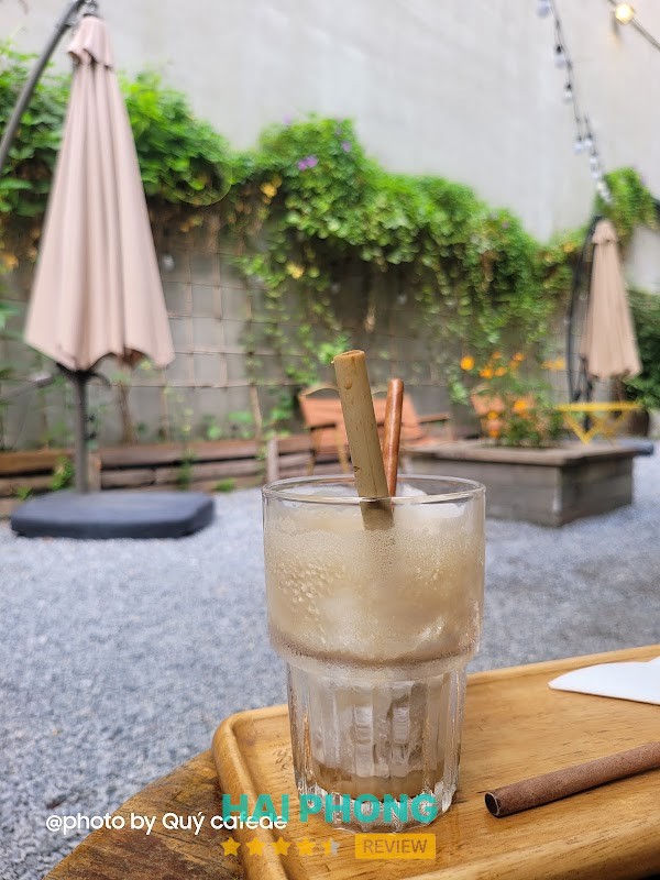 Laxanh Tea And Coffee - sân vườn xanh