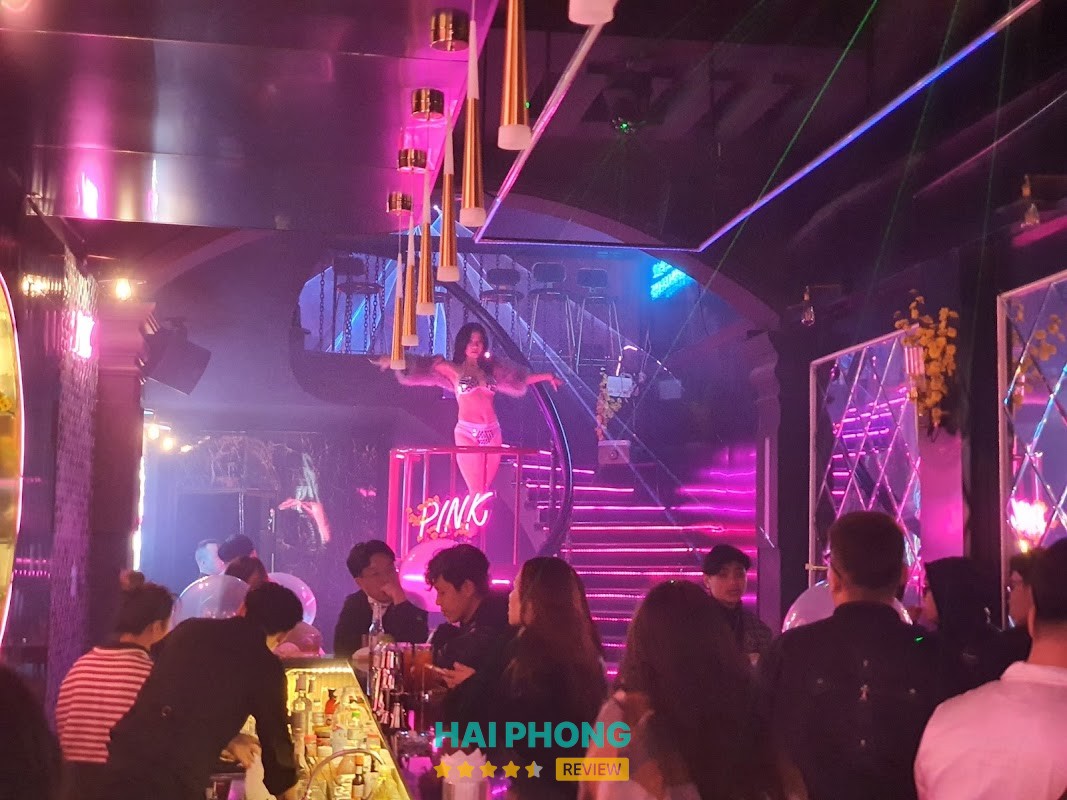 Pink Pub & 노래방 - 289 Văn Cao – hình ảnh 1