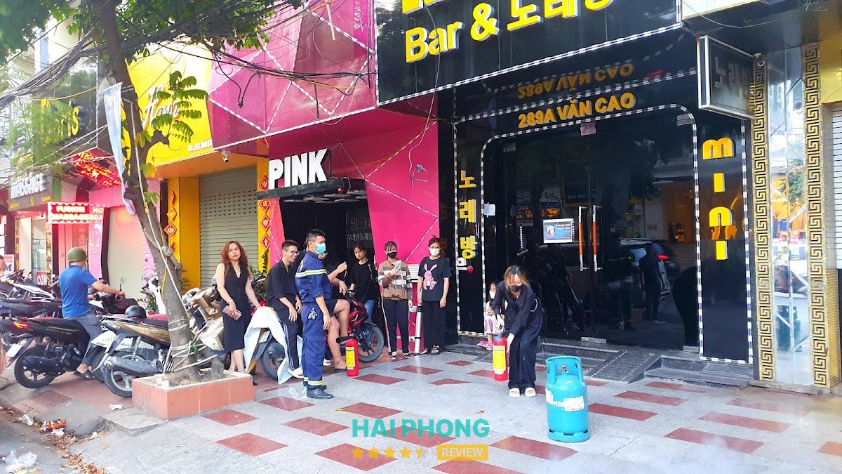 Pink Pub & 노래방 - 289 Văn Cao – hình ảnh 3