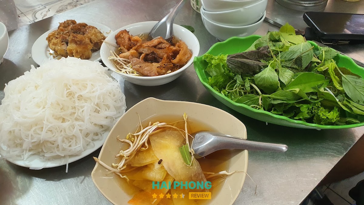 Quán Bún chả Nem cua Tuyết Loan – hình ảnh 2