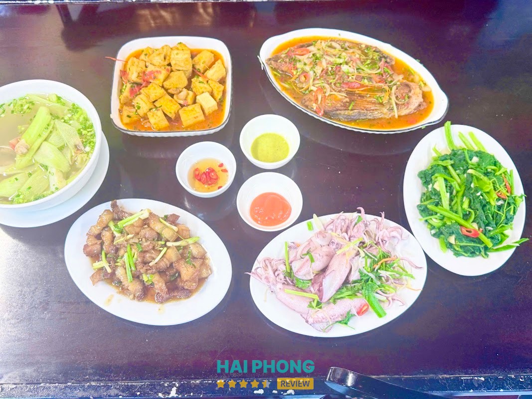 Lẩu Nướng Sơn Tùng
