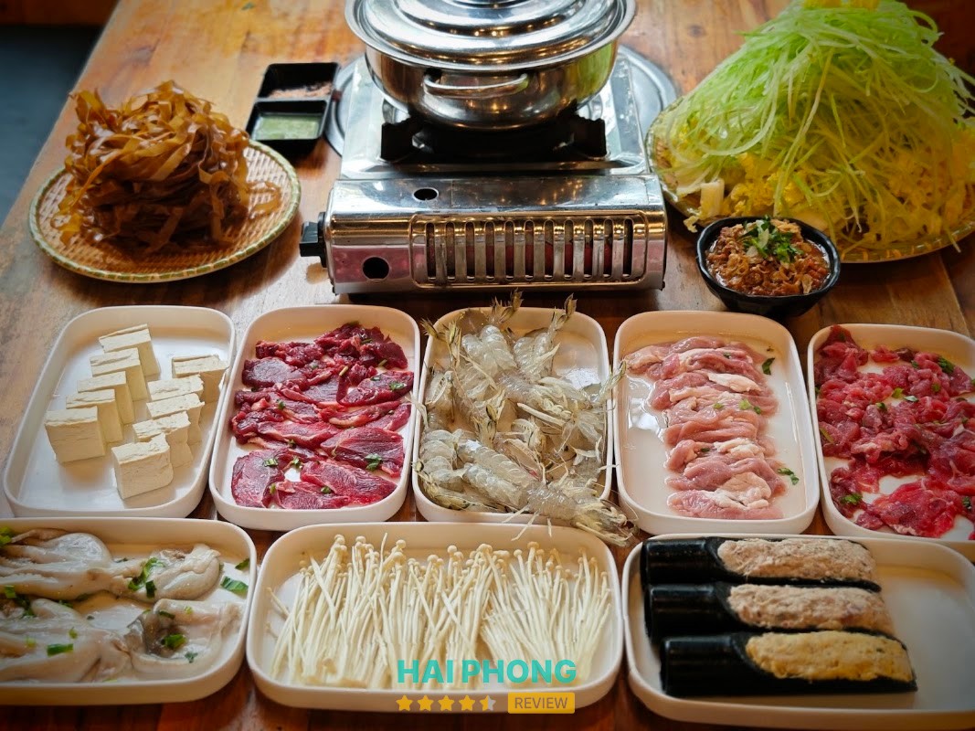 Món ăn tại Lẩu Nướng Smoky
