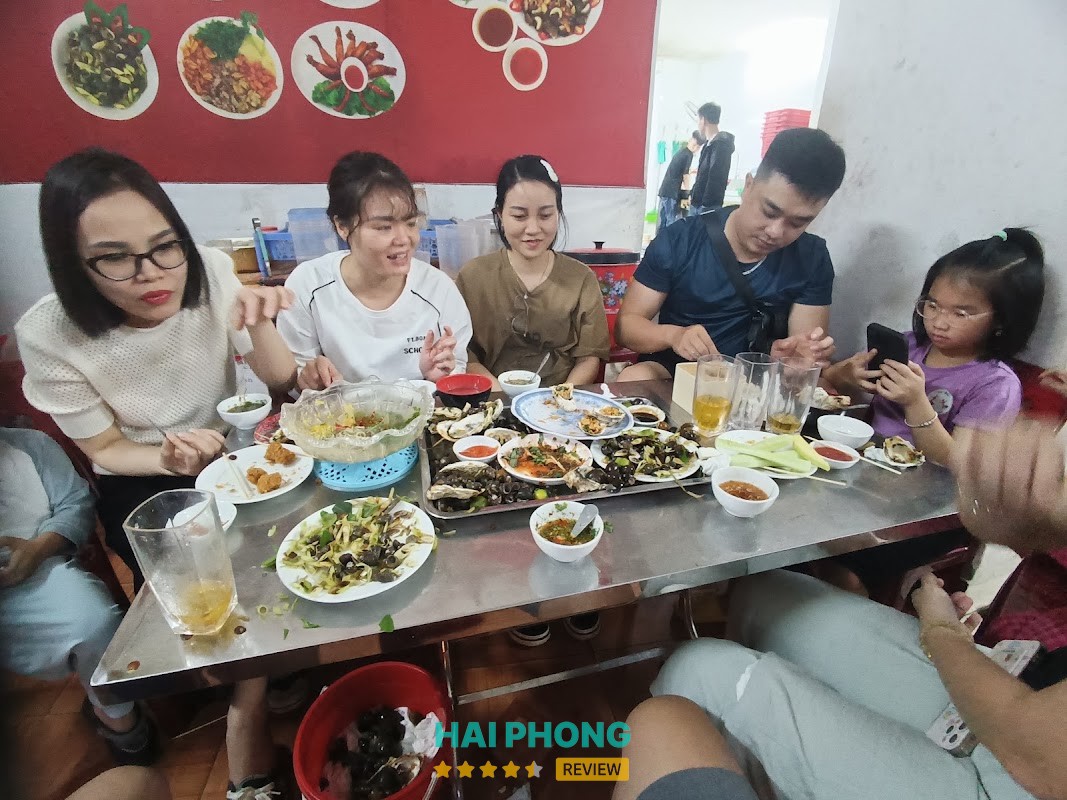 Các món tại Ốc 96 Thùy Linh Hải Dương