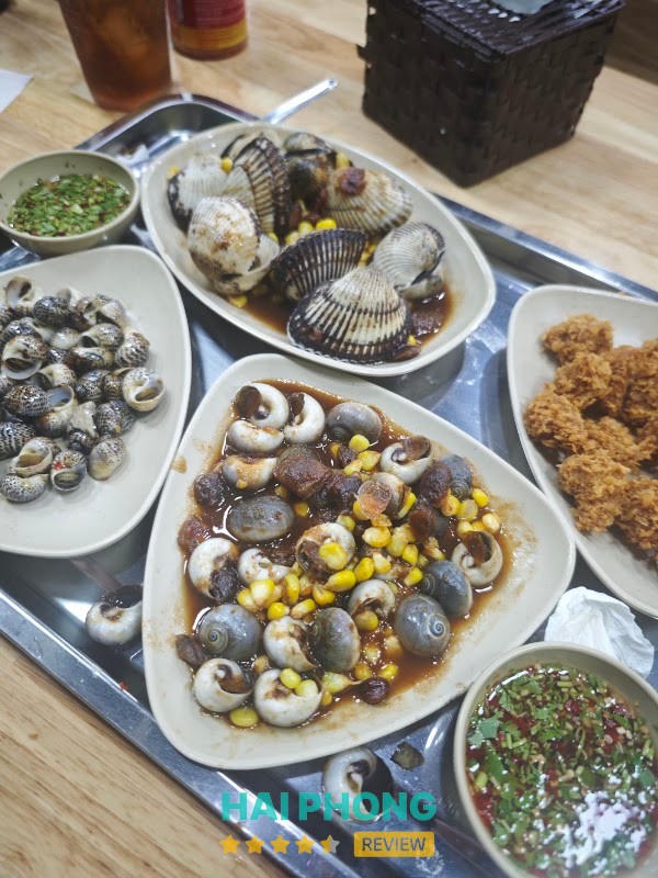 Món ốc tại Uyên Ốc Đêm Thủy Nguyên