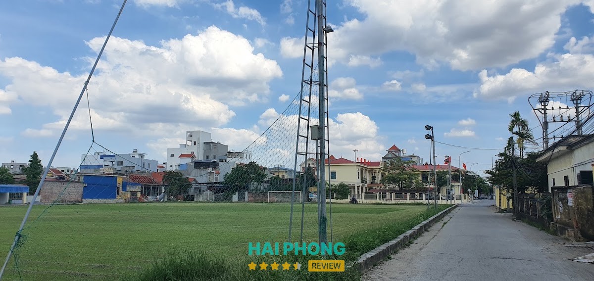 Sân bóng Thuỷ Đường tại Thủy Tú