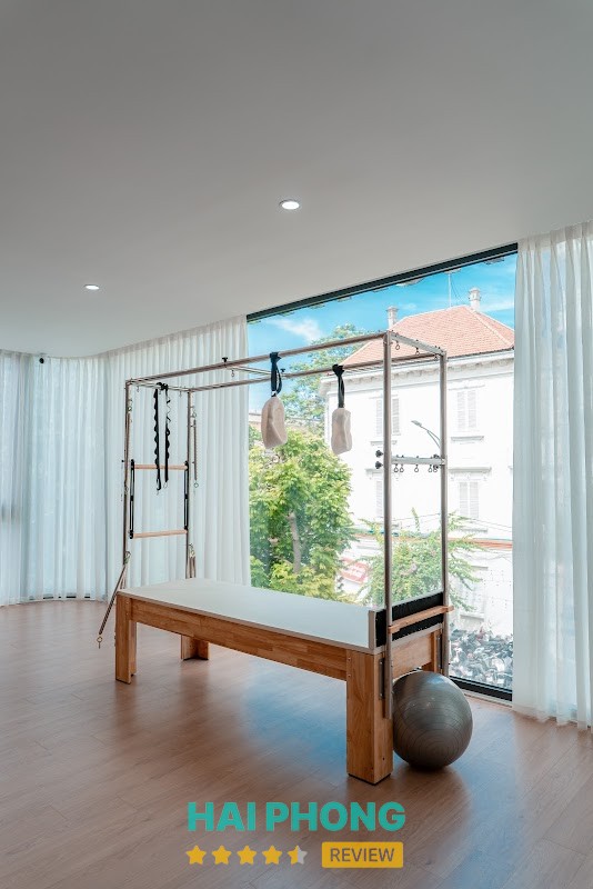 Máy tập tại StrongFit Pilates Minh Khai