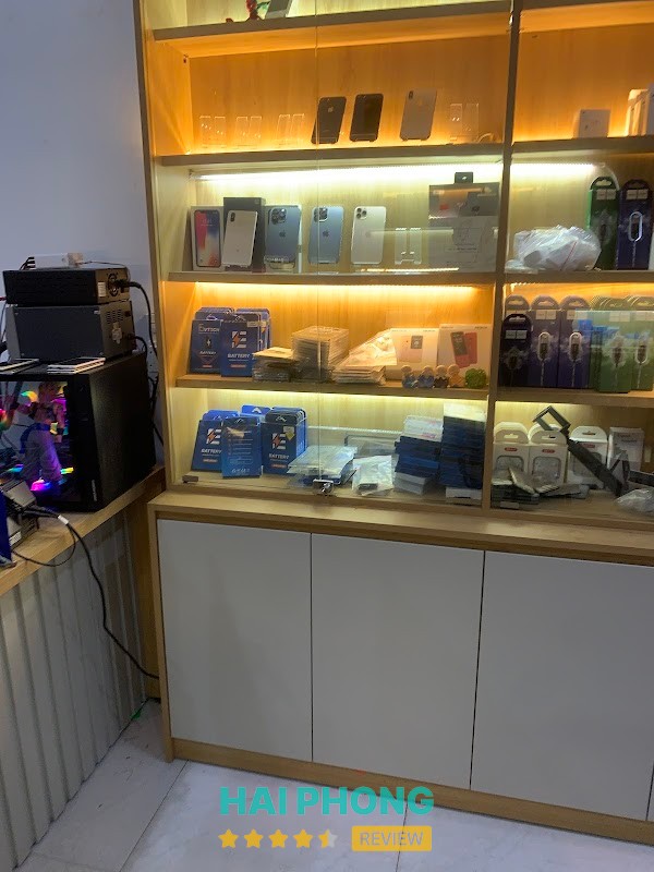 Khu vực sửa chữa tại Ngọc Huy Mobile