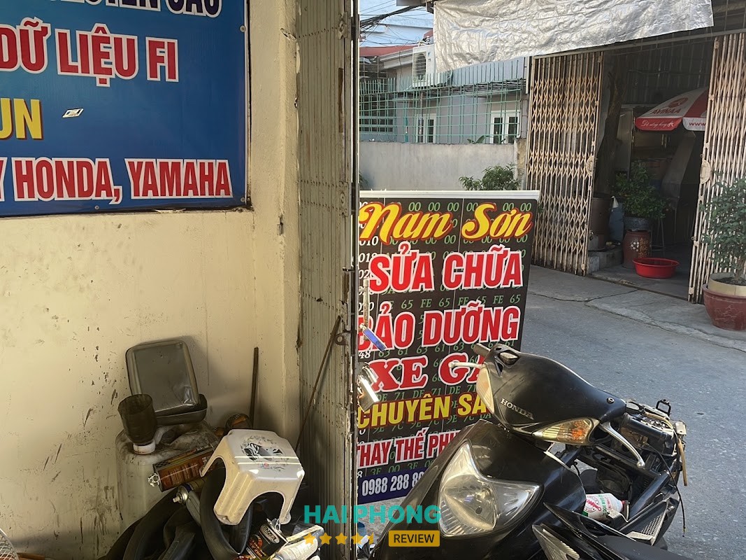 Hình ảnh hoạt động sửa chữa xe máy