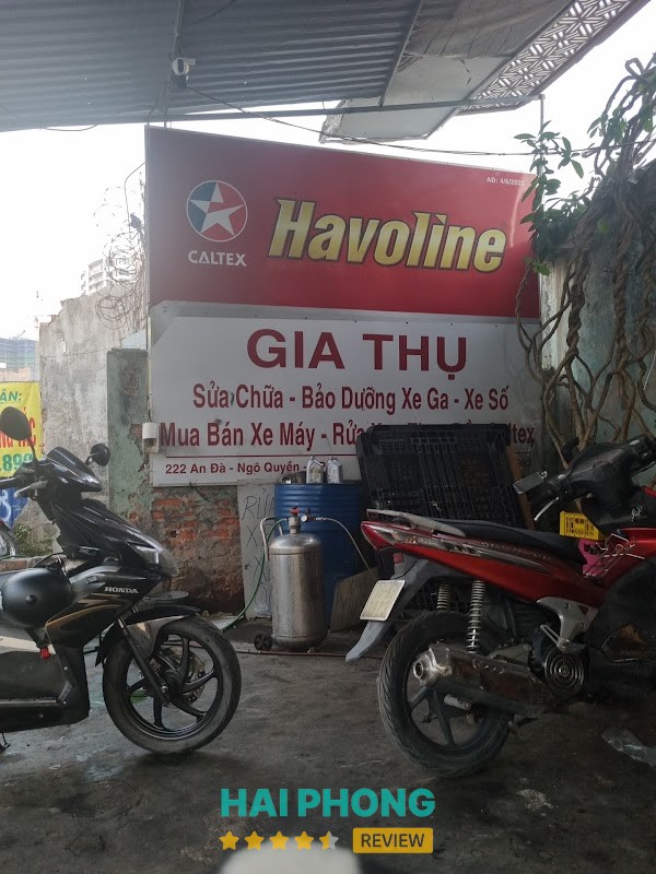 Khu vực sửa chữa tại Sửa xe Gia Thụ